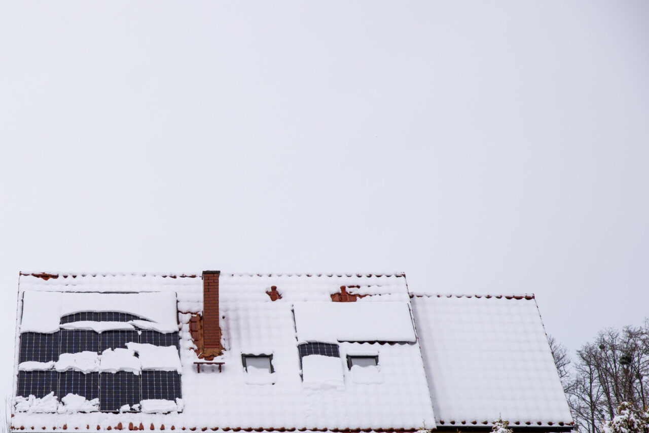 You are currently viewing Les risques hivernaux pour les toitures commerciales et résidentielles